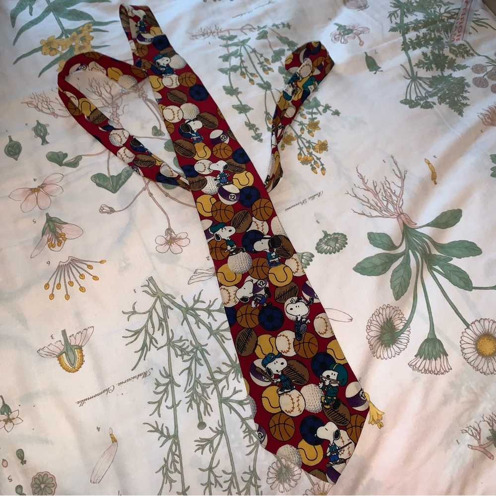 Vintage Snoopy Peanuts Tie with Sports Balls